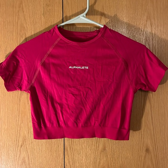 Alphalete Tops - Alphalete Amplify Crop